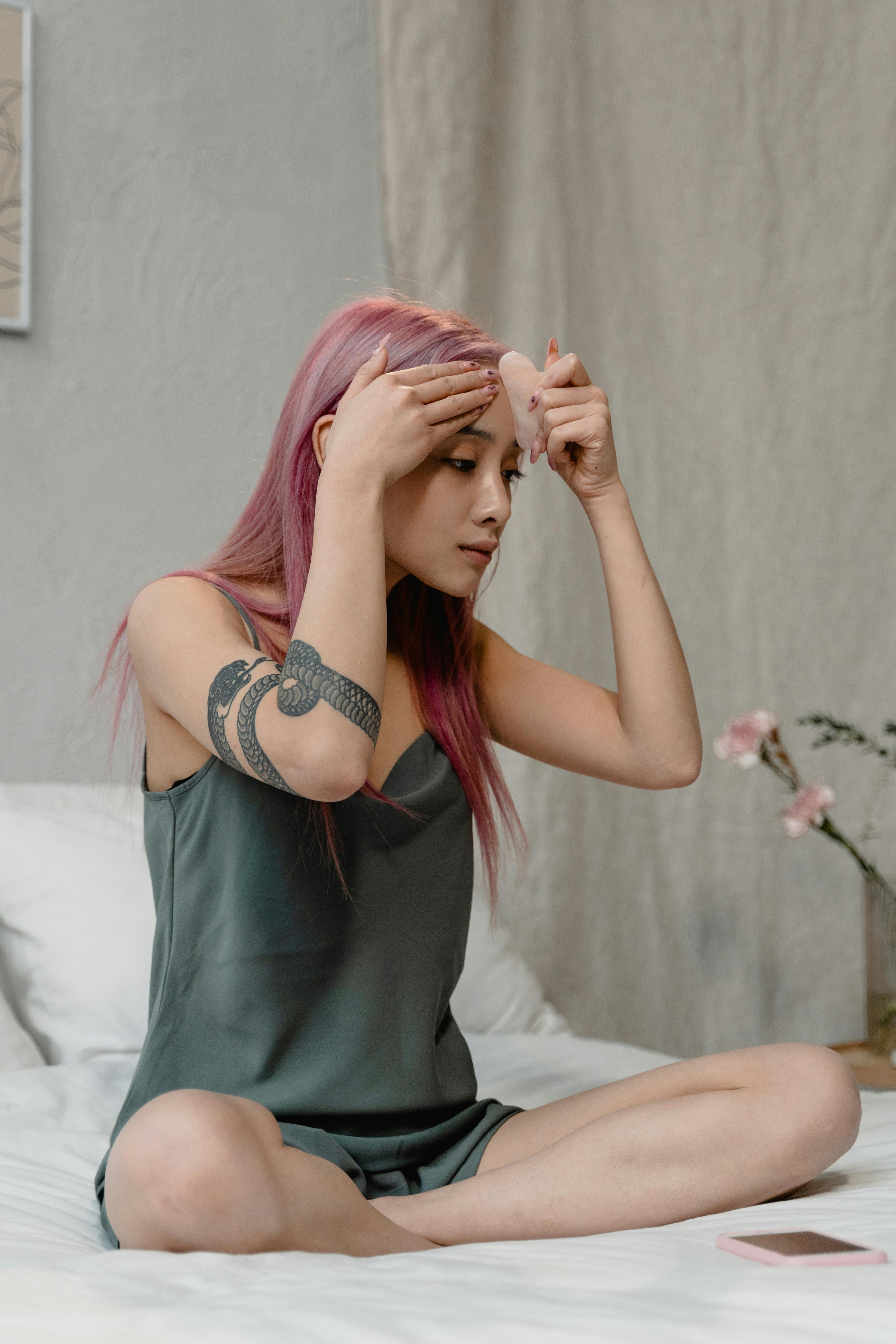 《边走边等》海报图